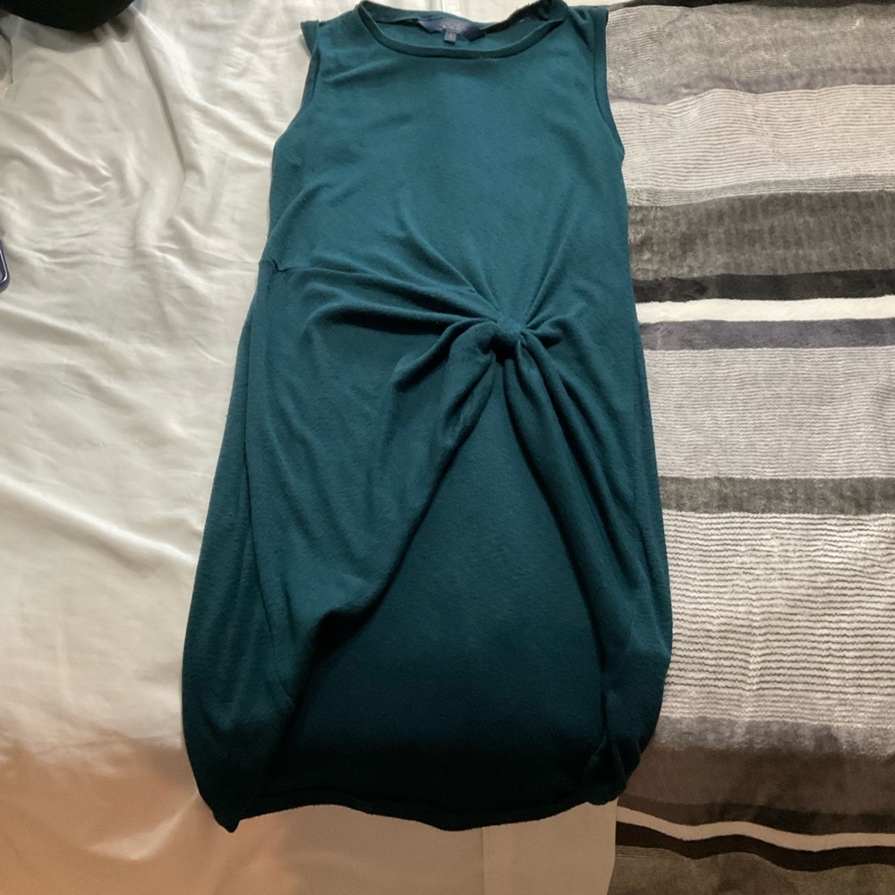 Green sweater like sleeveless tunic